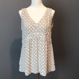 LOFT size 0 shell. Beautiful pattern/colors